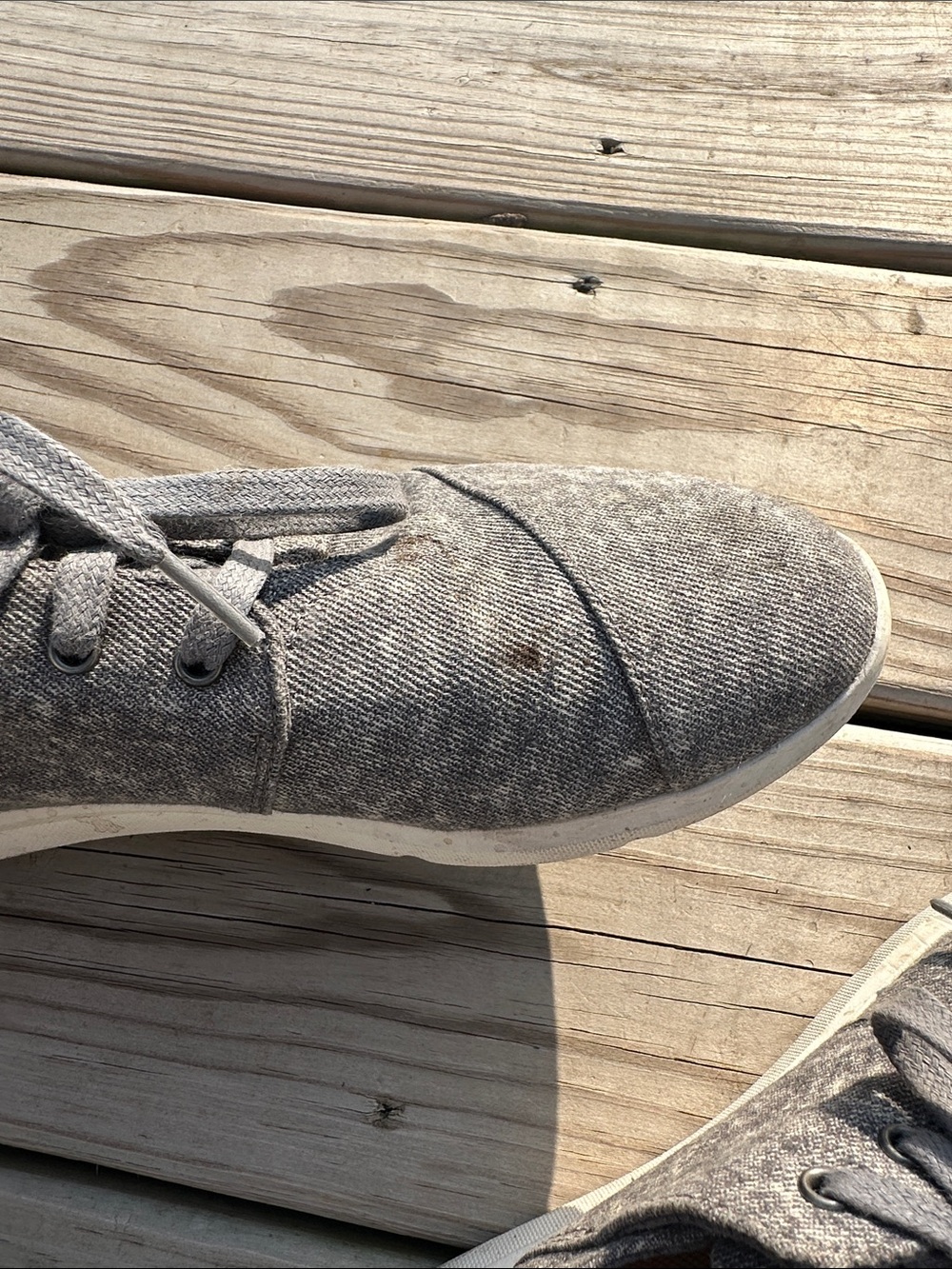 Tom’s Casual Gray Knit Lace-Up Sneakers - Picture 5 of 6